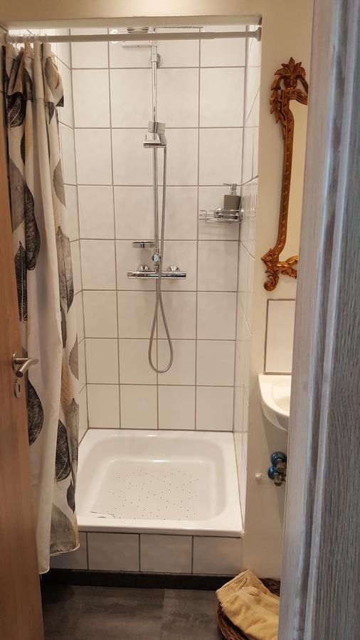 Hvita Husith, Kirkjubraut 48 Apartment Hofn Ngoại thất bức ảnh