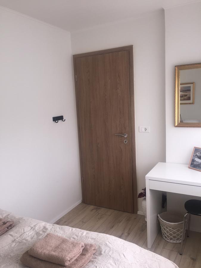 Hvita Husith, Kirkjubraut 48 Apartment Hofn Ngoại thất bức ảnh